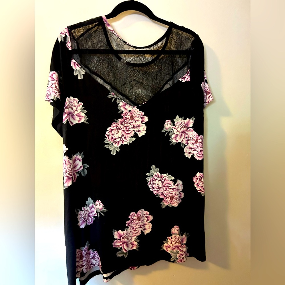 Torrid Super Soft Size 2 Lace Inset Top